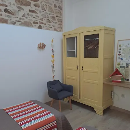 بيت للعطل La Grange Du Moulin Saint-Christophe (Charente)